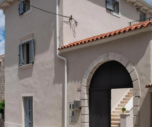 Moderno 3 Casa Vecchia
