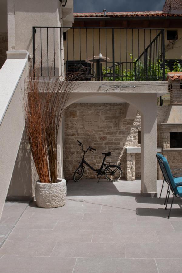 Moderno 3 Casa Vecchia